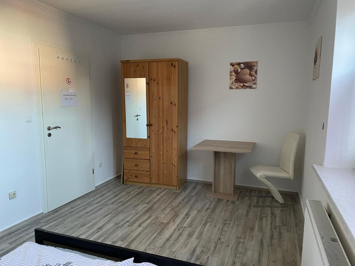 Schoene Zentrale Zimmer In Wilhelmshaven Exterior foto